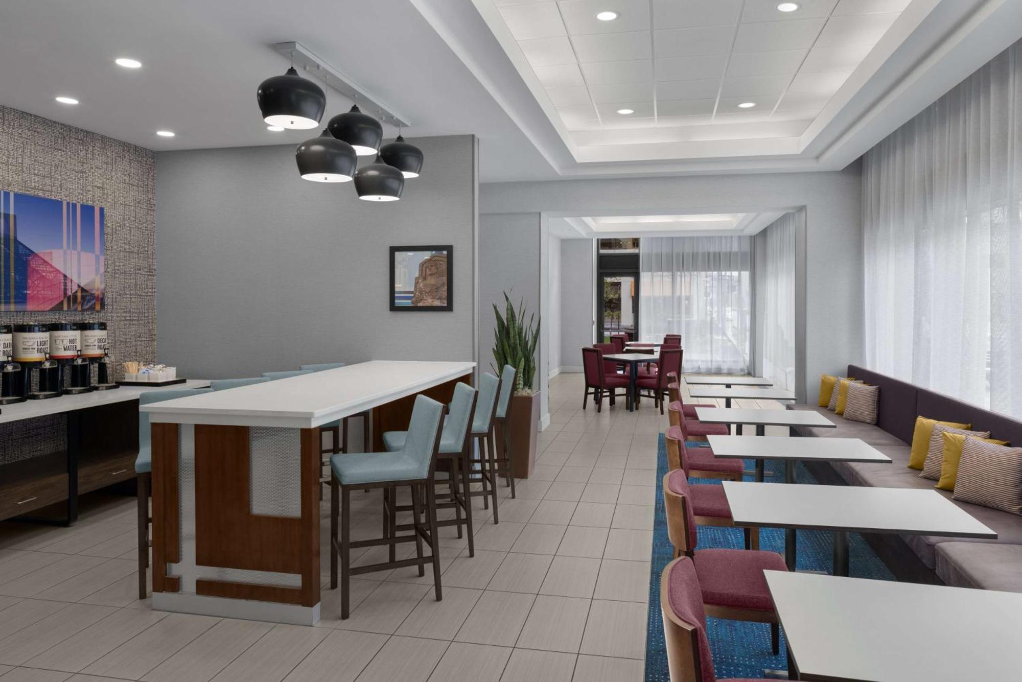 Hampton Inn Cleveland-Downtown Zewnętrze zdjęcie